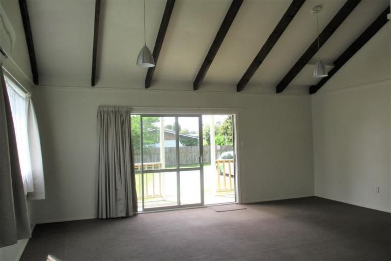 Photo of property in 50 Eatwell Avenue, Paraparaumu Beach, Paraparaumu, 5032