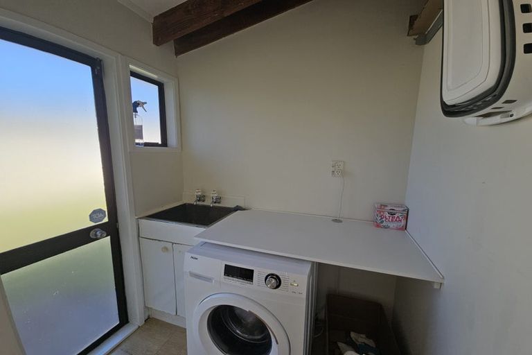 Photo of property in 2/56 Glendale Road, Glen Eden, Auckland, 0602