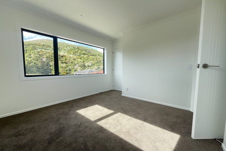 Photo of property in 5 Mahoe Street, Tawa, Wellington, 5028
