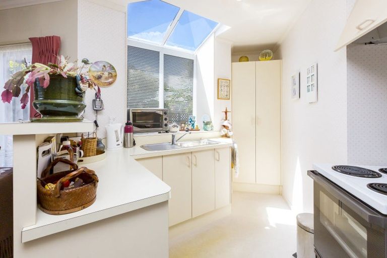 Photo of property in 1/4 Comeskey Grove, Elderslea, Upper Hutt, 5018