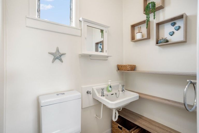 Photo of property in 215 Cook Drive, Whitianga, 3510