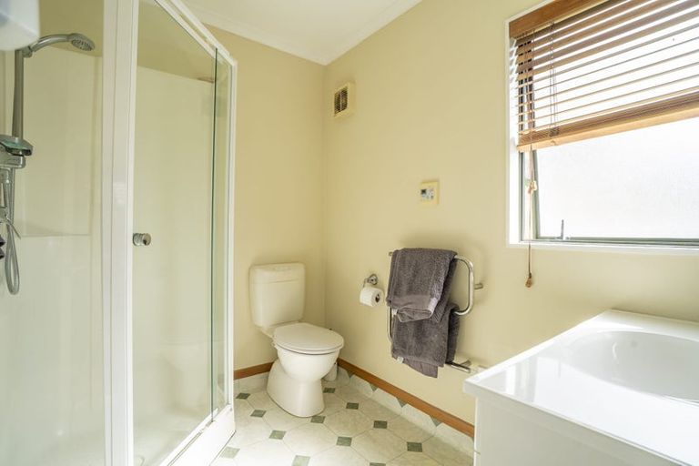 Photo of property in 4 Claverton Grove, Churton Park, Wellington, 6037