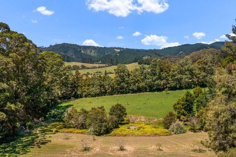 Photo of property in 997 Woodcocks Road, Kaipara Flats, Warkworth, 0981