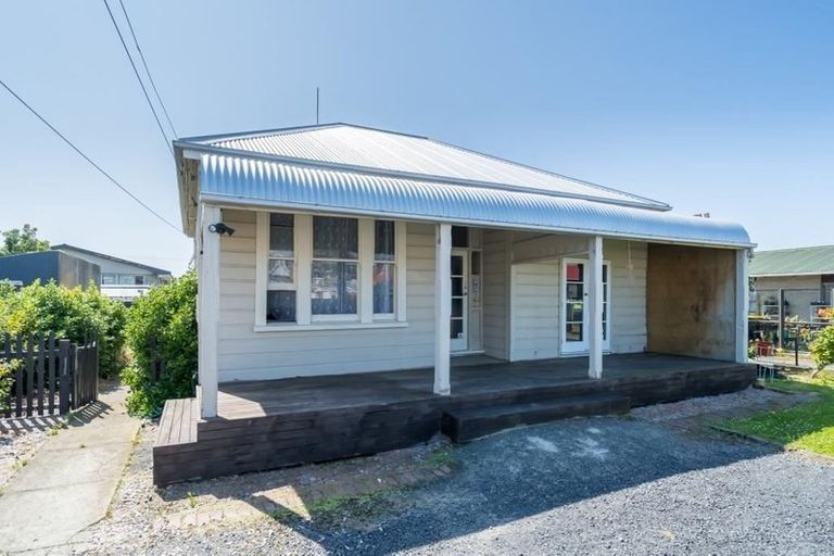 Photo of property in 61 Wesley Street, South Dunedin, Dunedin, 9012