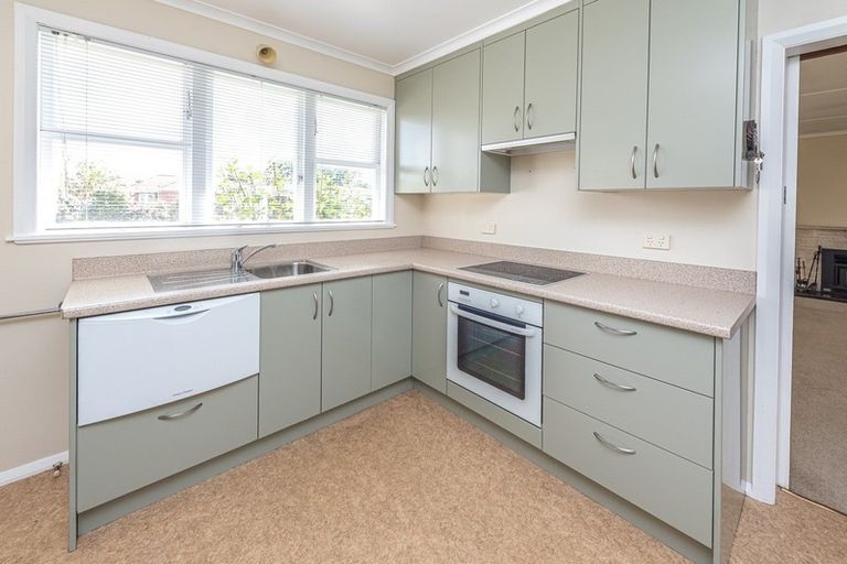 Photo of property in 26 Selwyn Crescent, College Estate, Whanganui, 4500