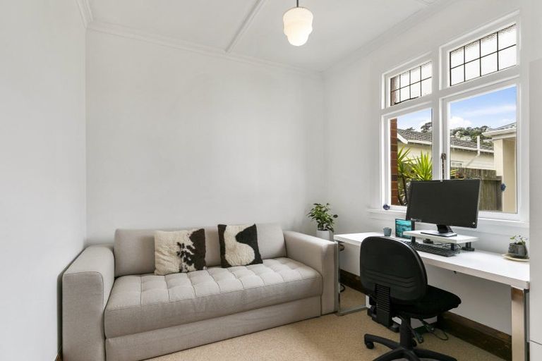 Photo of property in 181 The Parade, Island Bay, Wellington, 6023
