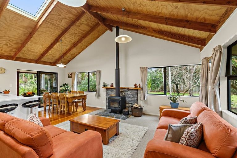 Photo of property in 43 Pohutukawa Road, Whenuapai, Auckland, 0618