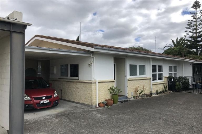 Photo of property in 11 Meeanee Quay, Westshore, Napier, 4110