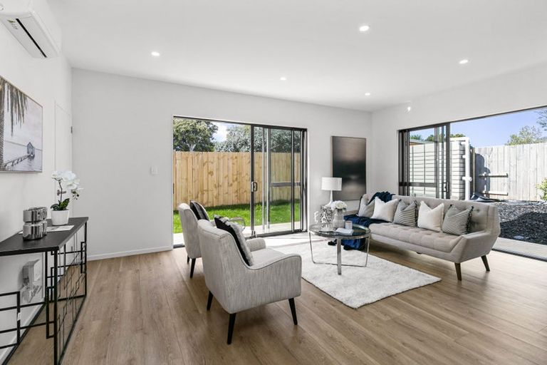 Photo of property in 20f Fairdene Avenue, Henderson, Auckland, 0610