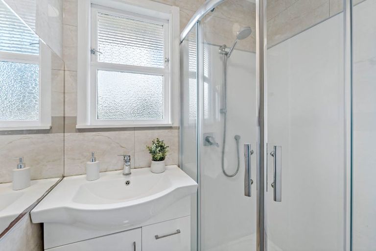 Photo of property in 20 Collie Road, Pukekohe, 2120