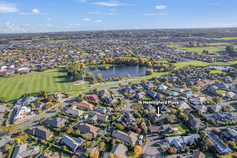 Photo of property in 15 Hemingford Place, Halswell, Christchurch, 8025