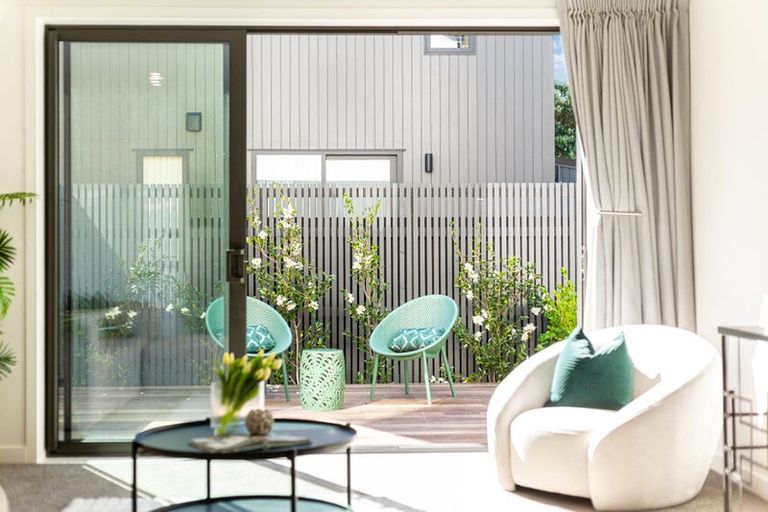 Photo of property in 4/323 Riverside Drive, Waterloo, Lower Hutt, 5011