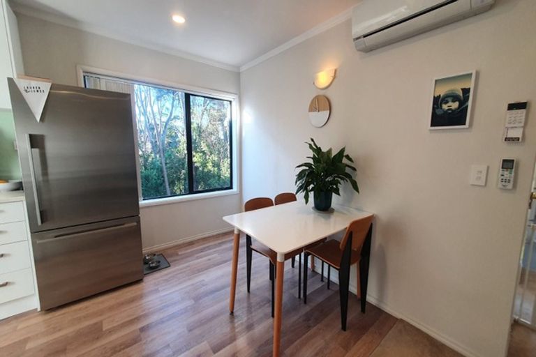 Photo of property in 52a Birdwood Road, Swanson, Auckland, 0612