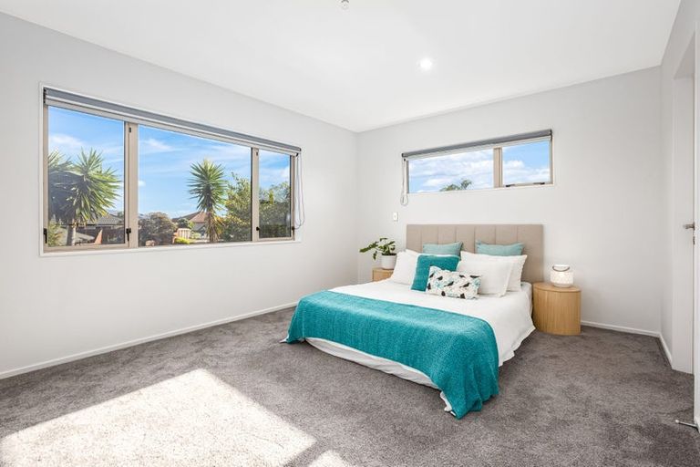 Photo of property in 61 Quadrant Heights, Paraparaumu, 5032