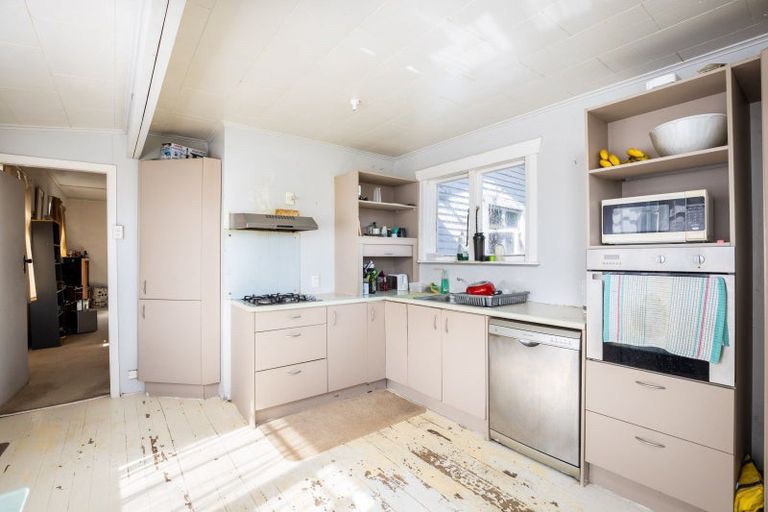 Photo of property in 67 Pendarves Street, New Plymouth, 4310