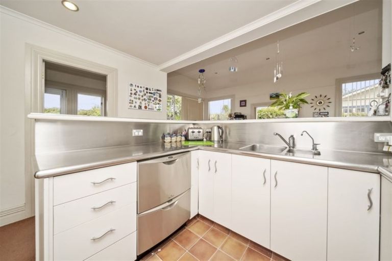 Photo of property in 26 Regan Street, Stratford, 4332