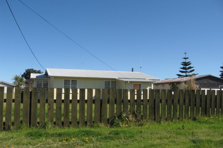 Photo of property in 4 Muapoko Street, Himatangi Beach, Foxton, 4891