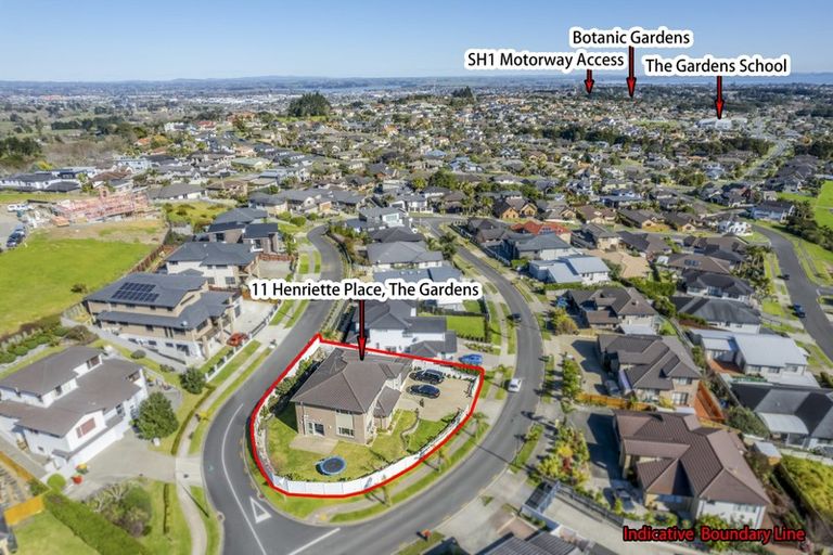 Photo of property in 11 Henriette Place, The Gardens, Auckland, 2105