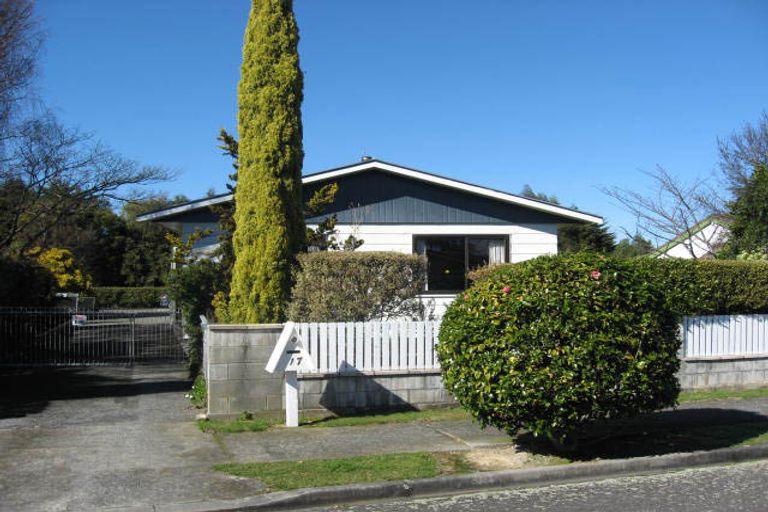 Photo of property in 17 Deller Drive, Carterton, 5713