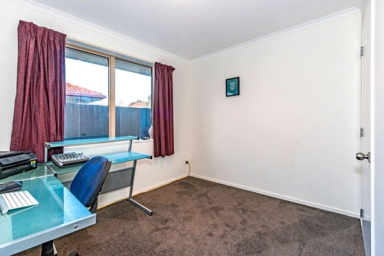 Photo of property in 15 Garforth Green, Halswell, Christchurch, 8025