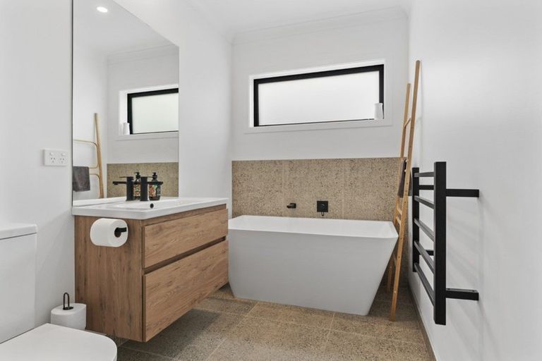 Photo of property in 1 Taniko Lane, Papamoa, 3118