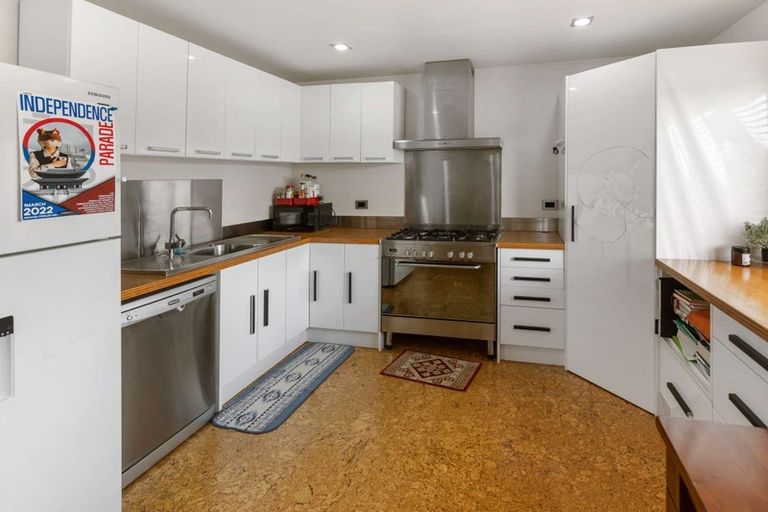 Photo of property in 14 Sheridan Terrace, Johnsonville, Wellington, 6037