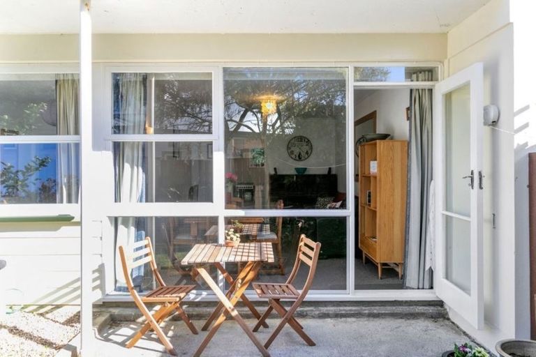 Photo of property in 5/110 Muritai Road, Eastbourne, Lower Hutt, 5013