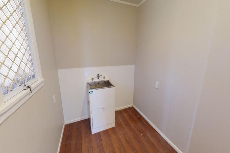 Photo of property in 11 Franklin Avenue, Hokowhitu, Palmerston North, 4410