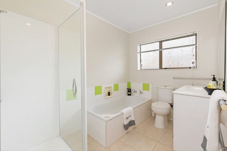 Photo of property in 1/20 Pine Road, Orewa, 0931
