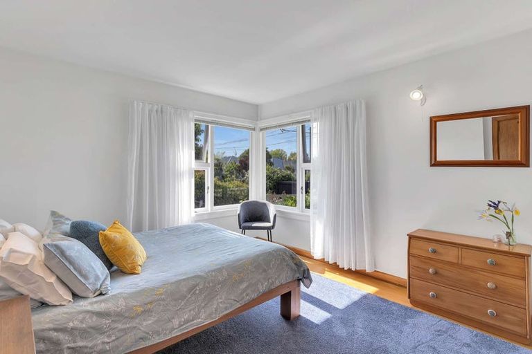 Photo of property in 10 Claxton Place, Saint Martins, Christchurch, 8022