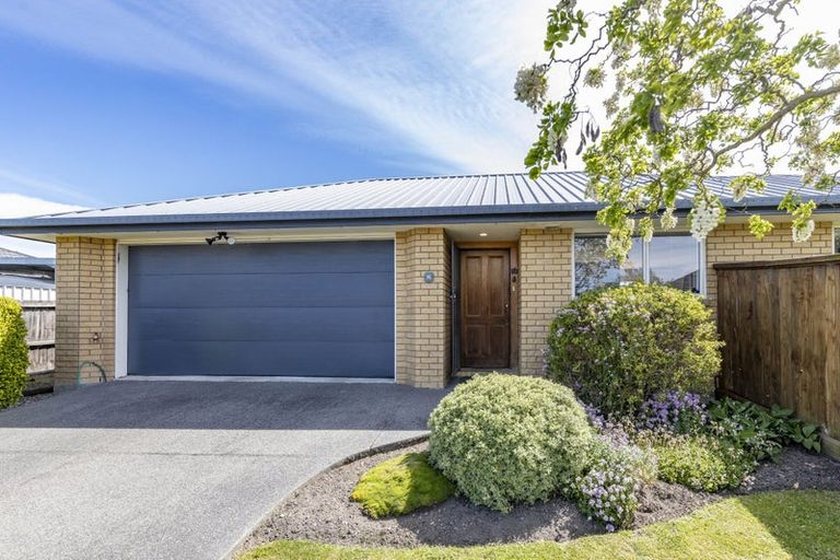 Photo of property in 16 Chamberlain Lane, Rangiora, 7400