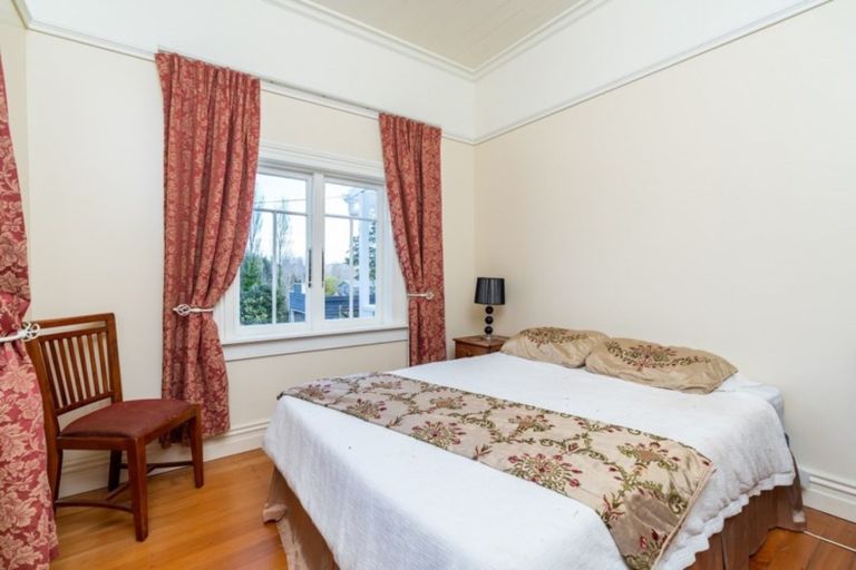 Photo of property in 5 Hook Road, Paparoa, 0571