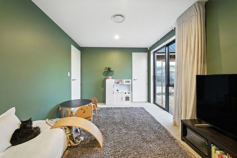 Photo of property in 1 Eaglesfield Close, Westmorland, Christchurch, 8025