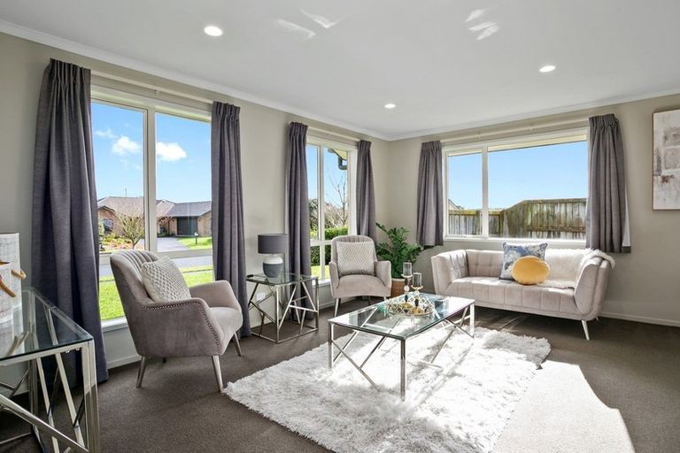 Photo of property in 12 Brancaster Place, Cambridge, 3434