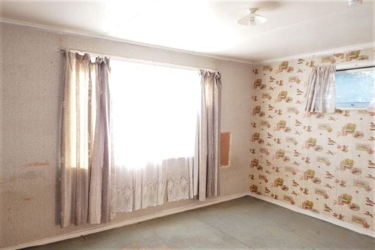 Photo of property in 15 Vera Street, Marton, 4710