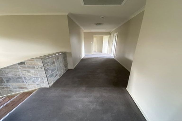 Photo of property in 12 Neaptide Close, Red Beach, 0932