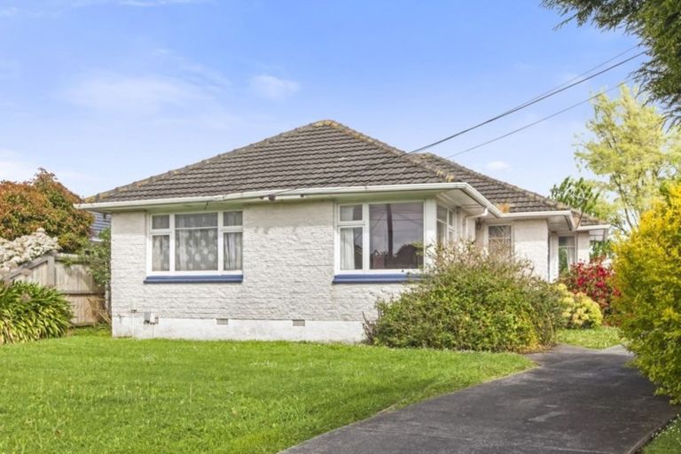 Photo of property in 11 Pembroke Street, Avondale, Christchurch, 8061