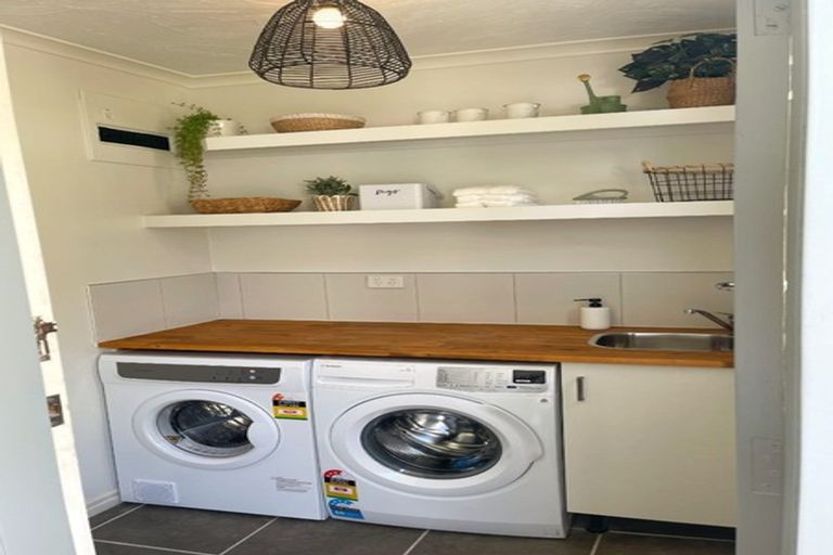 Photo of property in 41 Dingadee Street, Welcome Bay, Tauranga, 3112