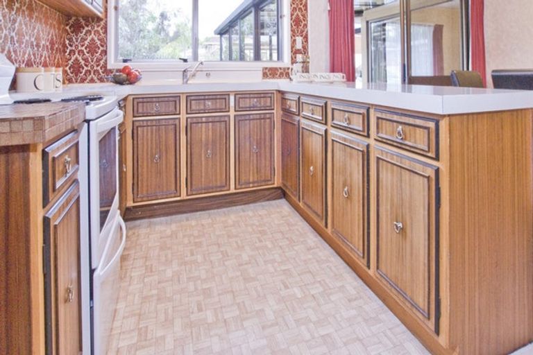 Photo of property in 31 Tiraumea Drive, Pakuranga, Auckland, 2010