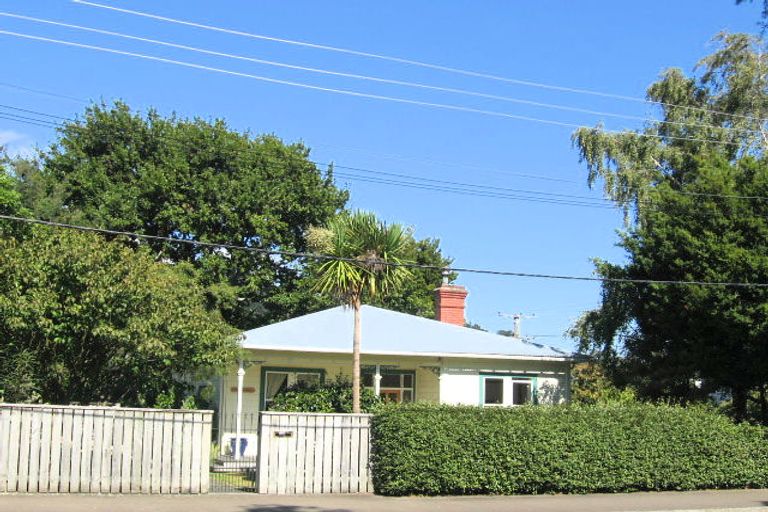 Photo of property in 15 Wood Street, Wallaceville, Upper Hutt, 5018