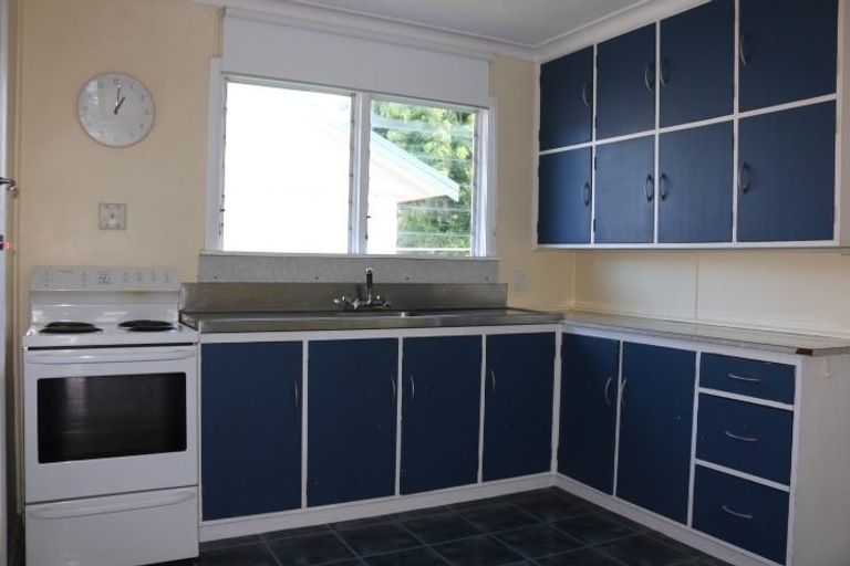 Photo of property in 4 Alton Place, Hokowhitu, Palmerston North, 4410