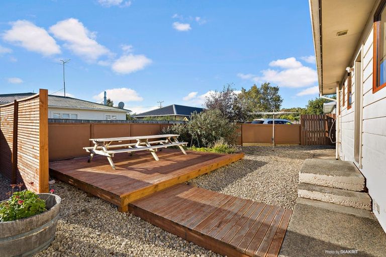 Photo of property in 73 Venice Street, Martinborough, 5711