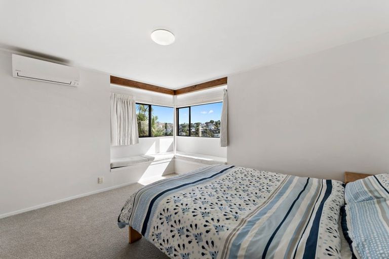 Photo of property in 2/42 Beulah Avenue, Rothesay Bay, Auckland, 0630