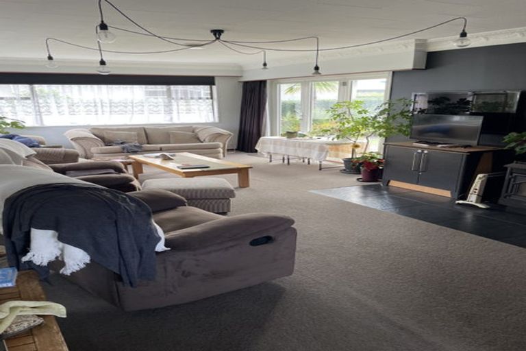 Photo of property in 5 High Street, Mosgiel, 9024