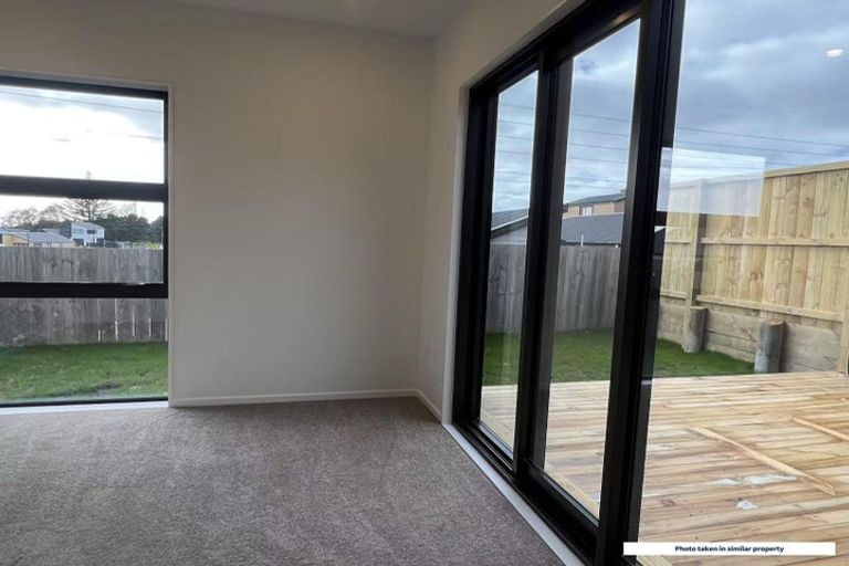 Photo of property in 42 Biokovo Street, Massey, Auckland, 0614