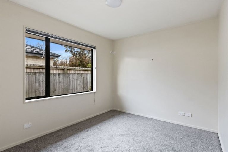 Photo of property in 5/42 Sawyers Arms Road, Northcote, Christchurch, 8052
