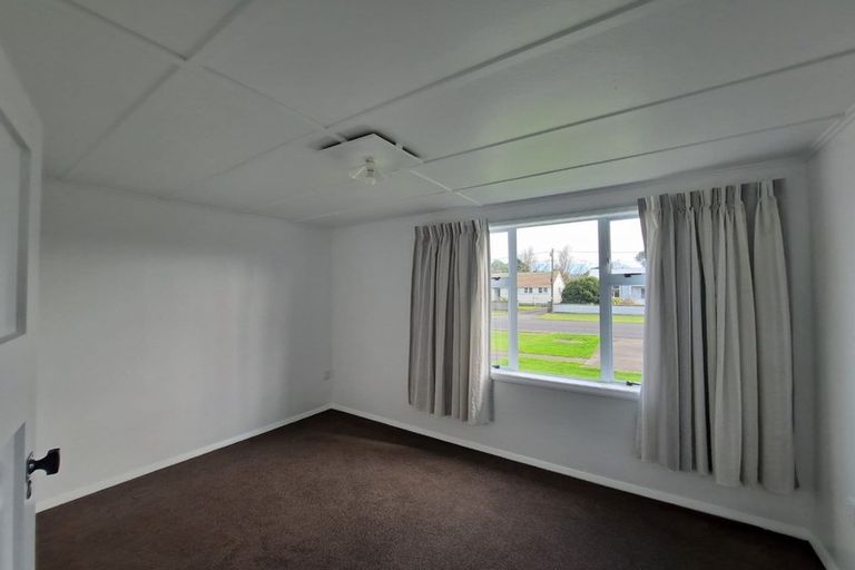 Photo of property in 12-14 Dixon Avenue, Hawera, 4610