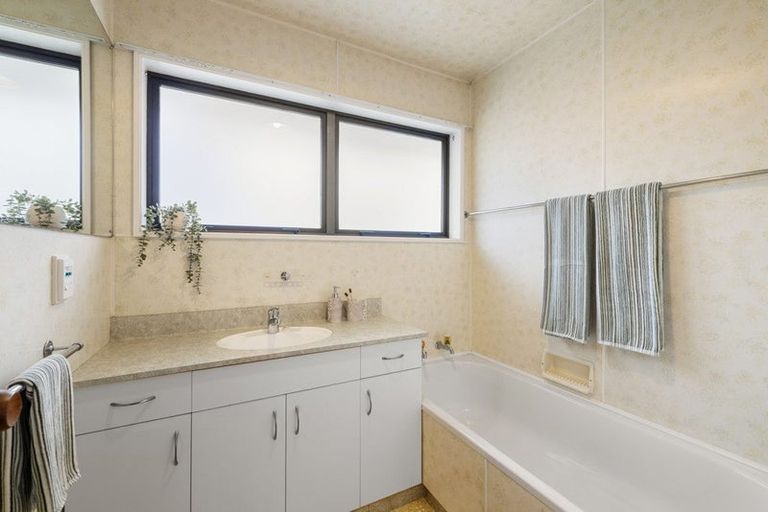 Photo of property in 2/7 Ringwood Place, Avonhead, Christchurch, 8042