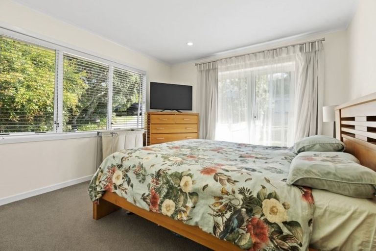 Photo of property in 20 Wyoming Avenue, Murrays Bay, Auckland, 0630