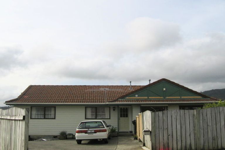 Photo of property in 19 Fenchurch Grove, Stokes Valley, Lower Hutt, 5019